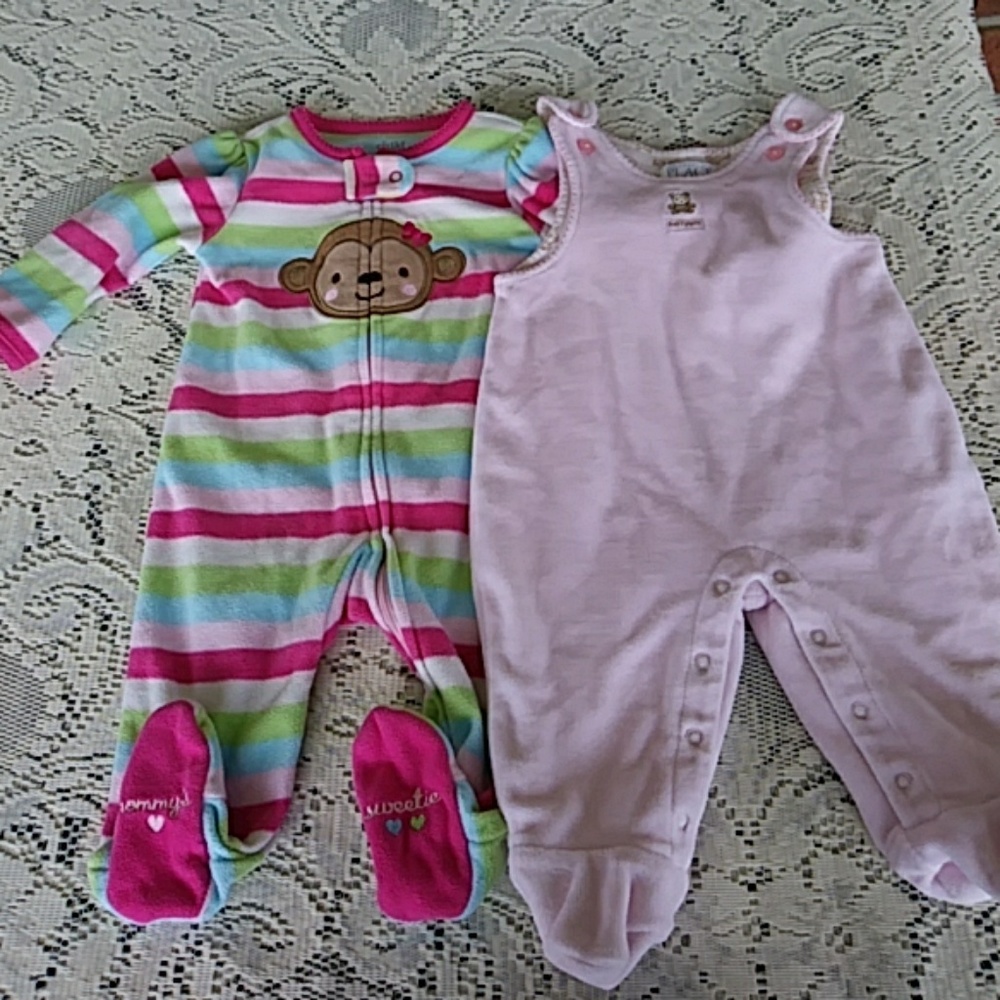 Baby footsies